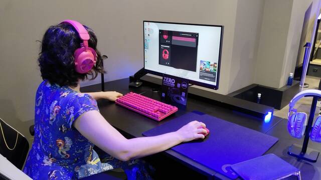 Logitech presenta nuevo raton y teclado gaming, un volante y productos para streamers