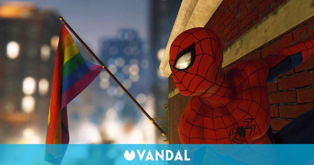 Quitan un mod de Spider-Man para PC que sustituía la bandera LGBT por la de Estados Unidos