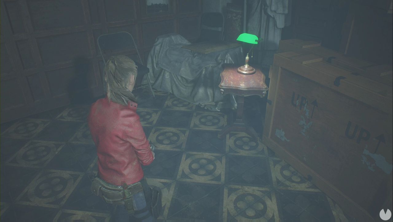 Resident Evil 2 - Find the 3 Medallions: Weapons Locker Key Card location