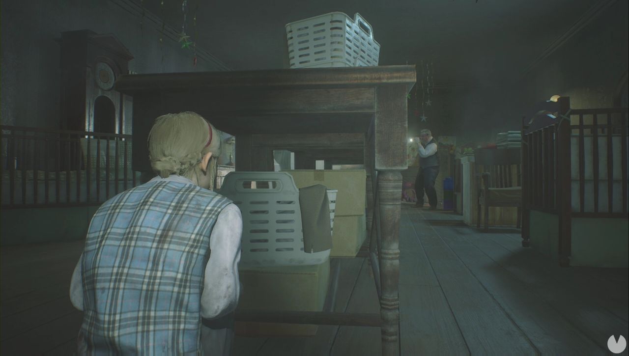 Resident Evil 2 Remake - Escape Chief Irons: hide here next