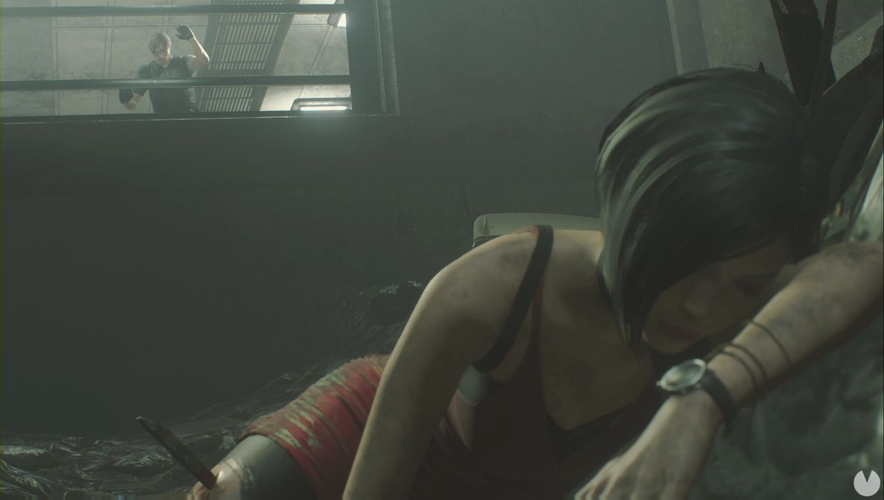 Resident Evil 2 Remake - Find the Plugs: Leon finds Ada