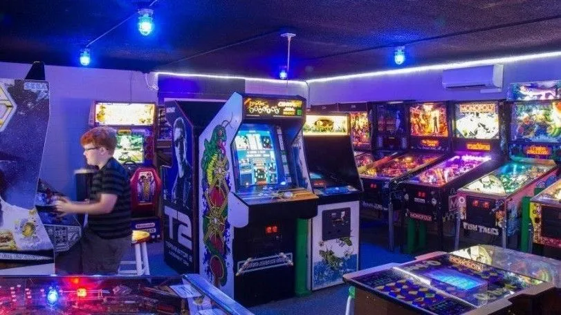 El último bastión del arcade: así son los salones recreativos de