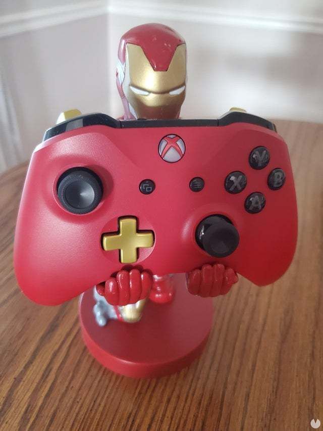 Iron Man inspira este elegante mando personalizado de Xbox One