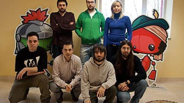 Small Wonders. Detrs: Juan Araujo (CEO), Joan Albero (diseo), Noelia Rodriguez (arte), Jorge Souto (programador), Pepe Marti (programador), Eduardo Veiga (diseo), Ivan Mouronte (arte).