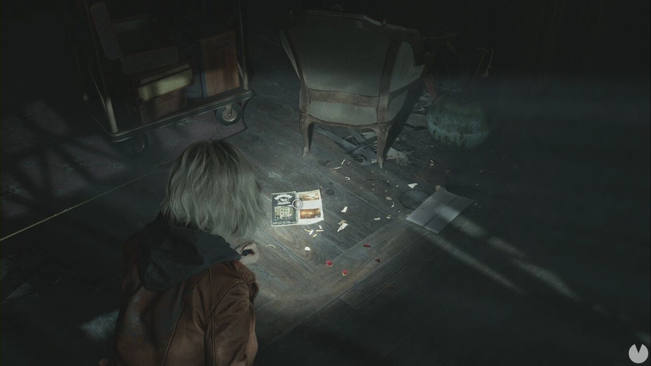 Resident Evil Requiem - Wrenwood Hotel, Hotel Pamphlet on the floor in the hotel Lobby