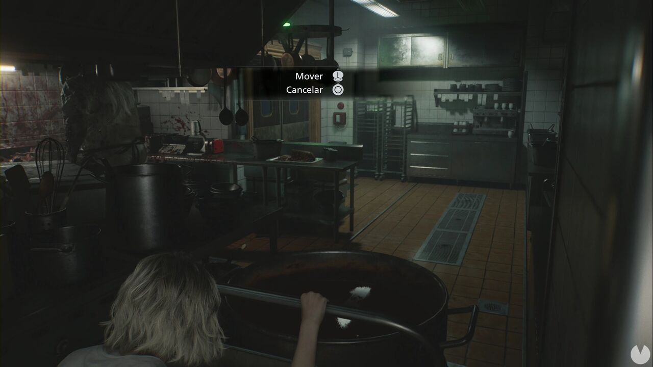 Resident Evil Requiem - Patient Center (III), Grace moves the cart through the Kitchen without being seen by the cook
