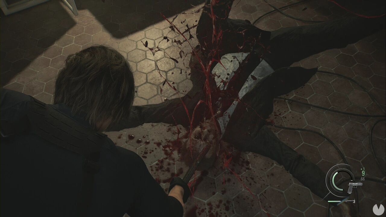 Resident Evil Requiem - Care Center (IV), Leon finishes off an enemy with the axe