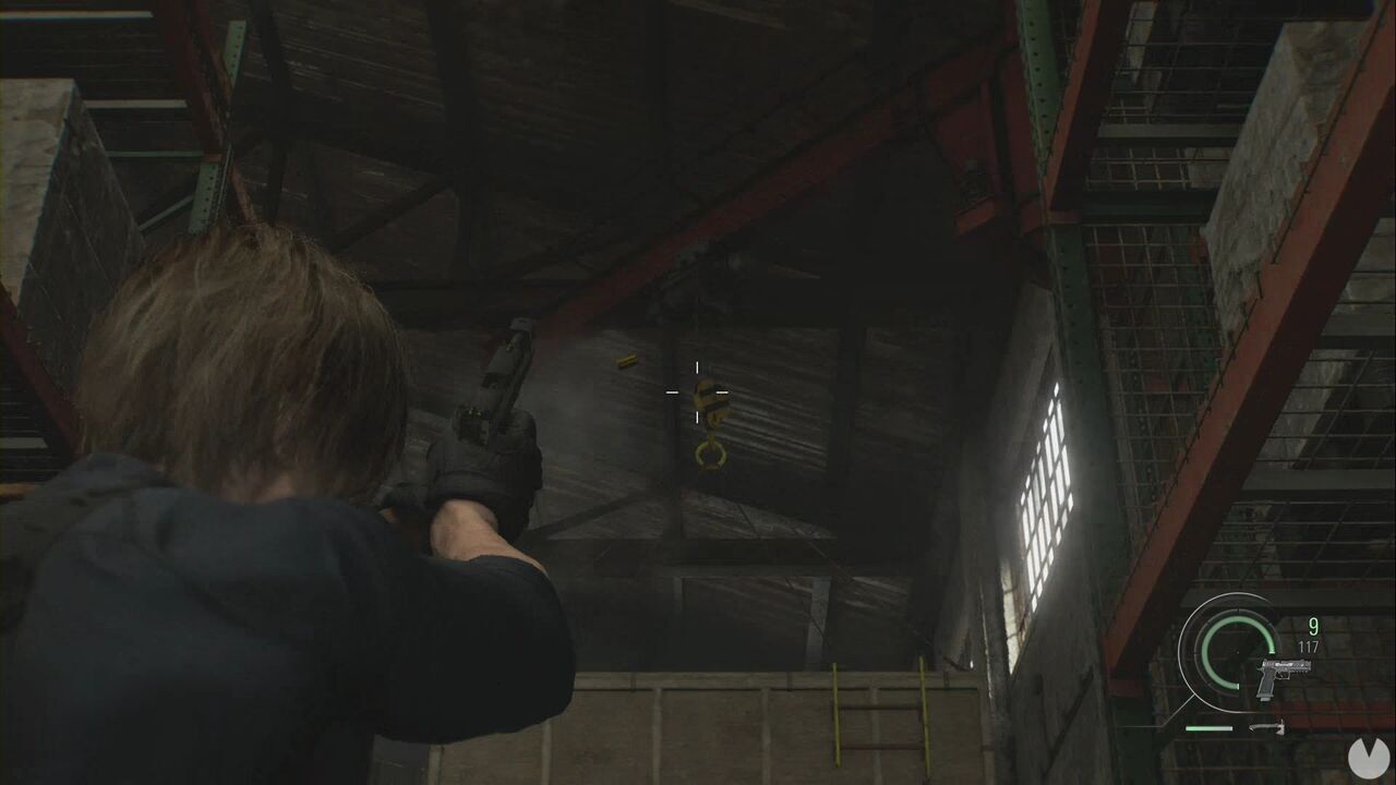 Resident Evil Requiem - East Raccoon City, fastening on the crate hanging from the Logistics Warehouse ceiling