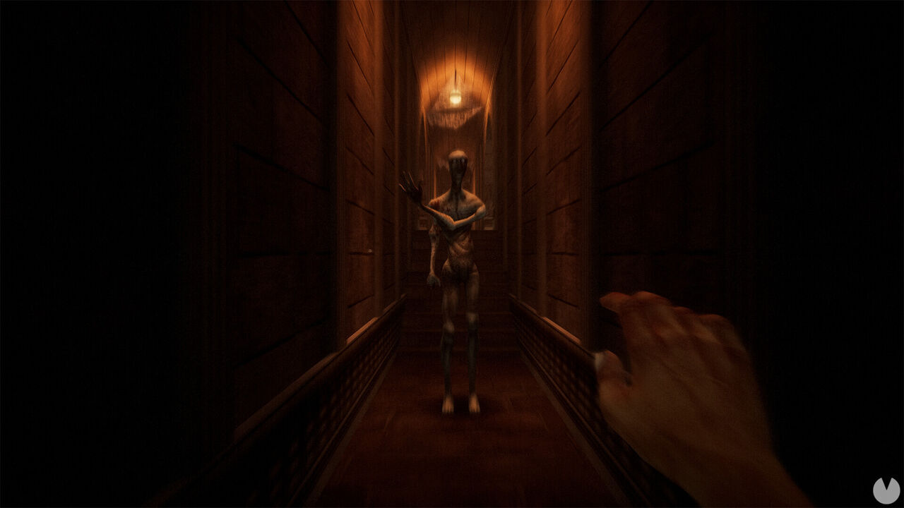 Este juego de terror usa controles clásicos e incómodos por una buena razón: hacerte sentir miedo real