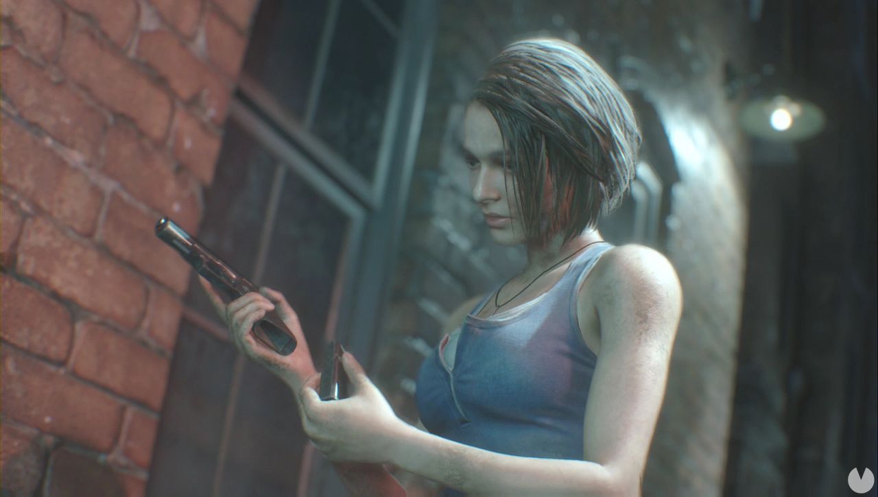 Resident Evil 3 Remake - North District: Jill finds a handgun