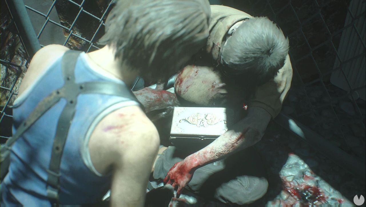 Resident Evil 3 Remake - Downtown: Jill picks up the case containing the Lock Pick