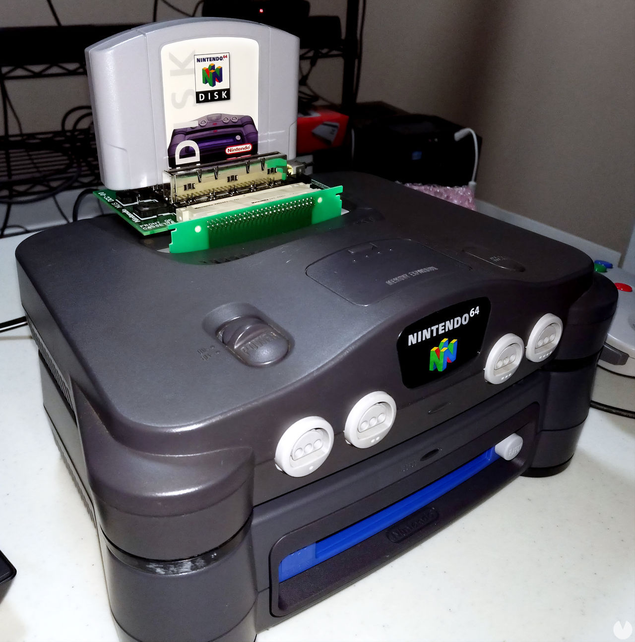 Así es un kit de desarrollo de Nintendo 64DD en perfecto estado