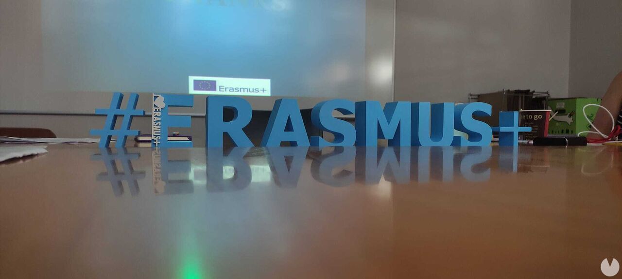 Descubre el proyecto LearnDigiSteam de Erasmus+ para estudiantes de la Unión Europea. Noticias en tiempo real
