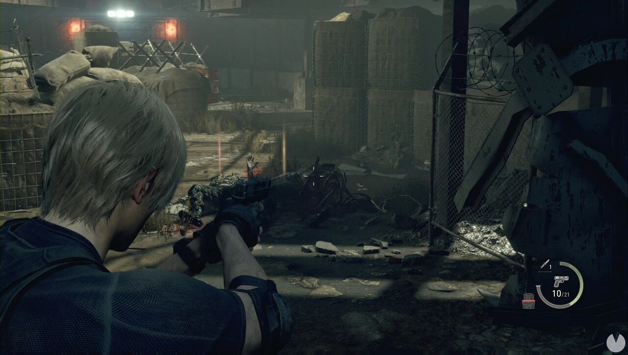 Resident Evil 4 Remake - Chapter 15: Leon fires from behind the cover of the gate
