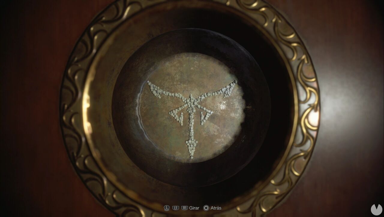 Resident Evil 4 Remake - door with a round slot puzzle solution