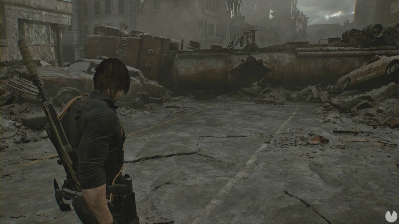 Resident Evil Requiem - Easter eggs, tanker truck in the same street where Leon and Claire arrive in Raccoon City in Resident Evil 2