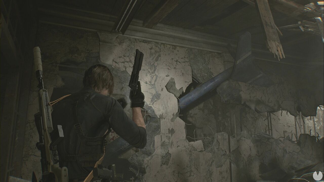 Resident Evil Requiem - Easter eggs, Mr. X attempts to kill Leon using the helicopter's tail section