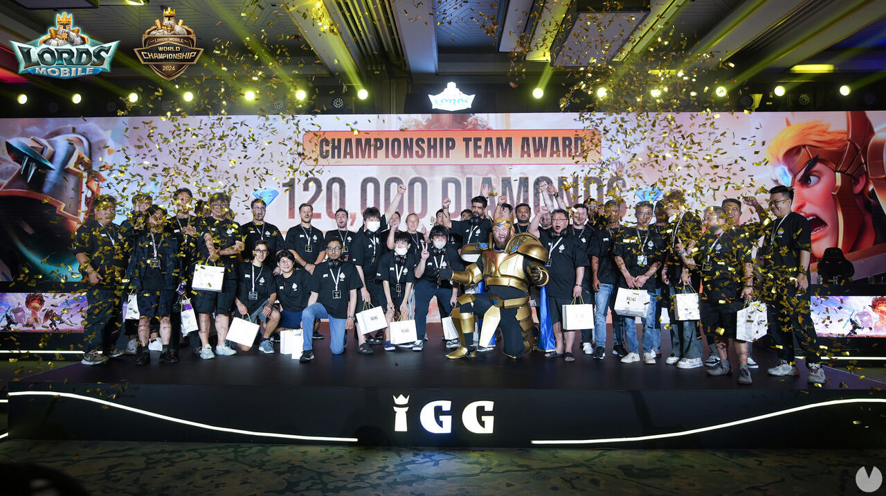 Imagen cortesía de IGG con el equipo ganador de la final de Lords Mobile en el torneo offline celebrado en Phuket (Tailandia)