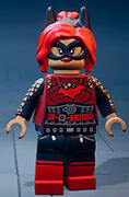 LEGO Batman: El Legado del Caballero Oscuro - Traje de Batgirl - Música de fiesta