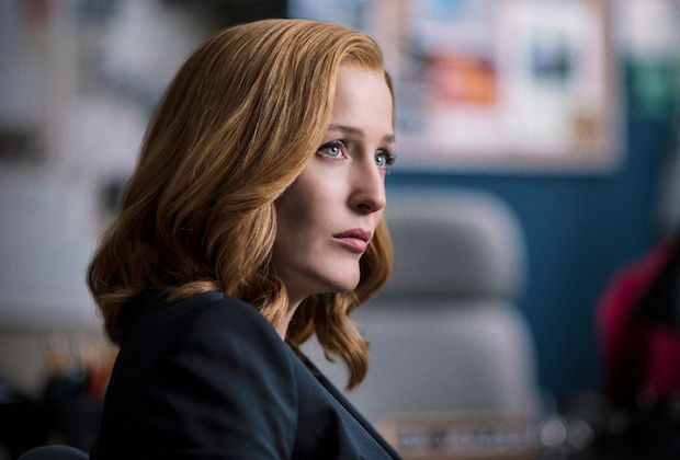 Gillian Anderson como Scully
