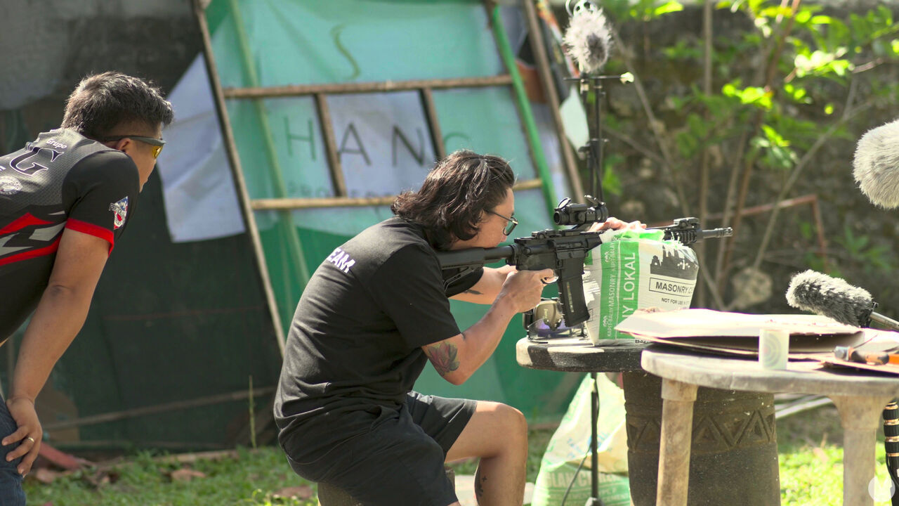 Los creadores de Assassin’s Creed Black Flag Resynced se fueron a Filipinas a grabar armas reales
