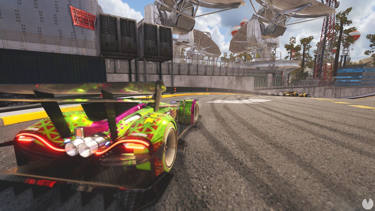 Xenon Racer se estrenará el 26 de marzo en PC y consolas