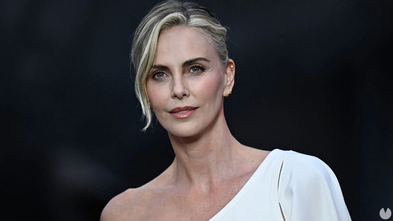 charlize-theron-50-a-os-mi-vida-entera-estaba-en-una-maleta-mi