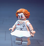 LEGO Batman: El Legado del Caballero Oscuro - Traje de Joker - El caballero oscuro (Enfermero)